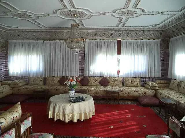 Villa met Tuin en Garage in Salé