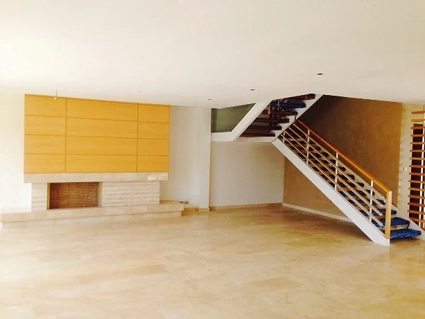 Prachtige Villa met Zwembad en Golfzicht in Casablanca