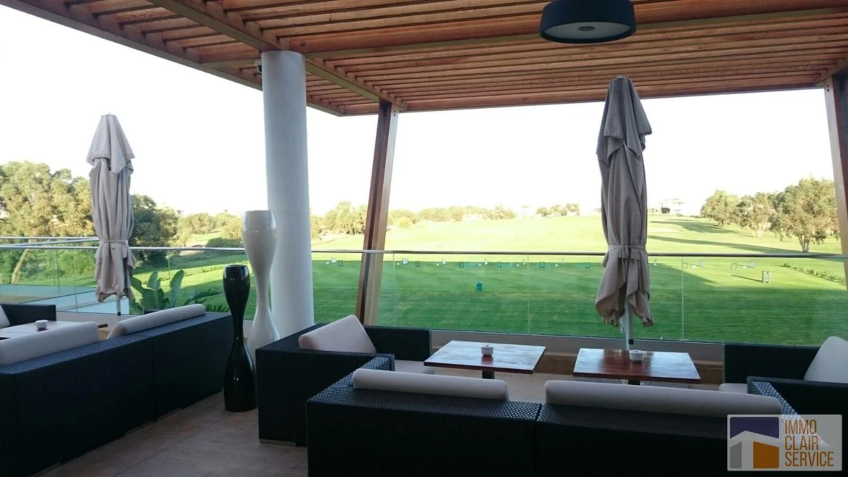 Appartement met Terras en Zeezicht in Bouznika