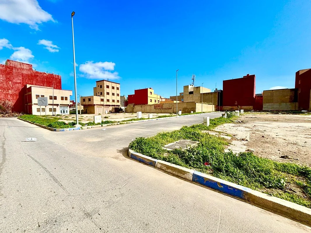 قطعة أرض للبيع في ناضور - موقع مركزي