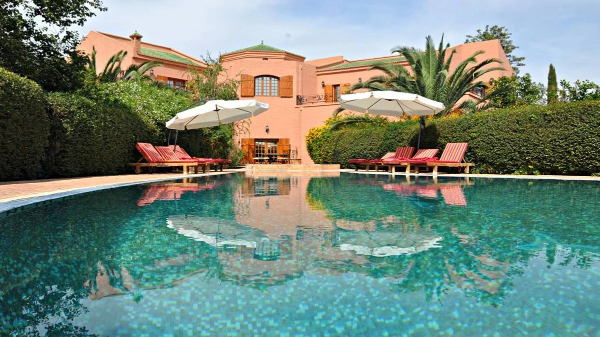 فيلا رائعة على طريق أوريكا