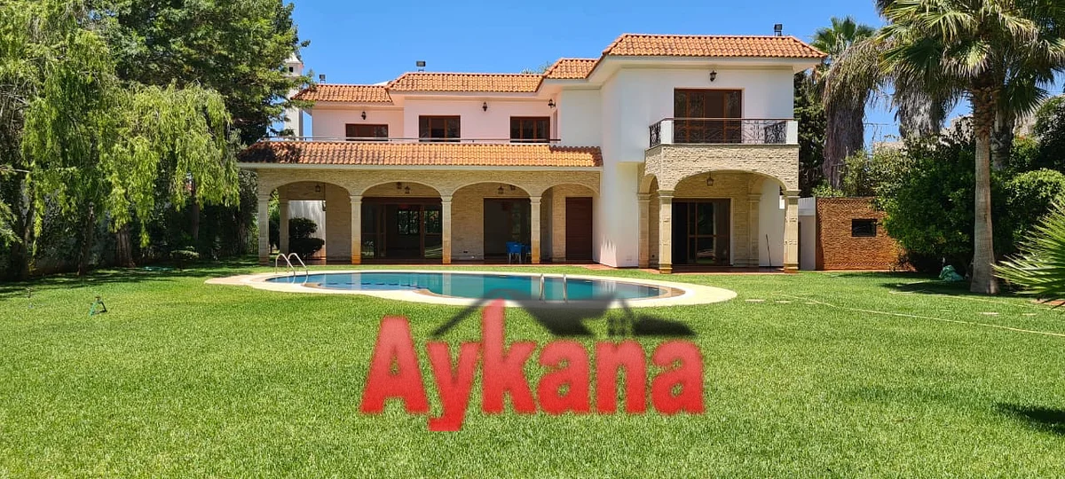 إيجار فيلا فاخرة في الرباط سويسي REF 2247