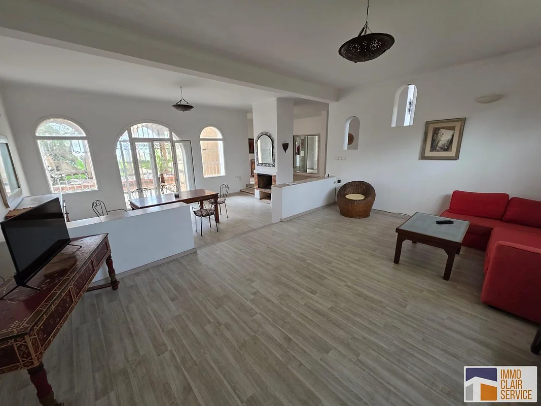 Charmante Villa met Tuin aan Zee in Témara