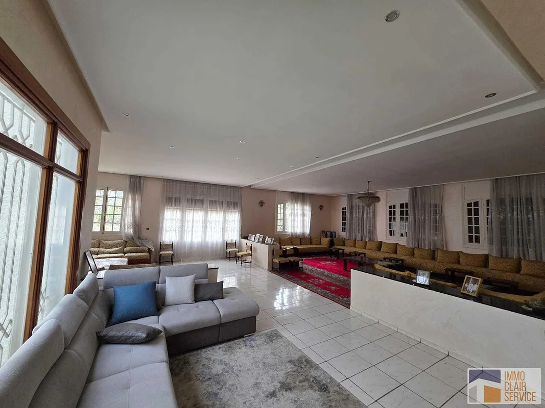 Villa met Tuin in Rustige Wijk van Rabat