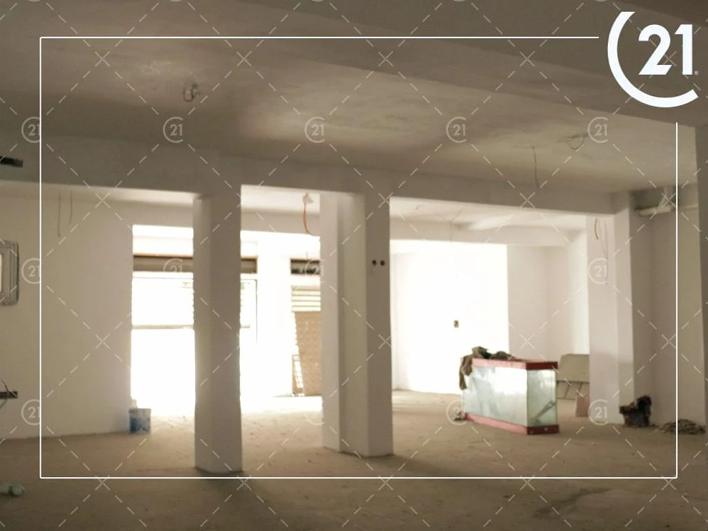 محل تجاري - ساحة موزار