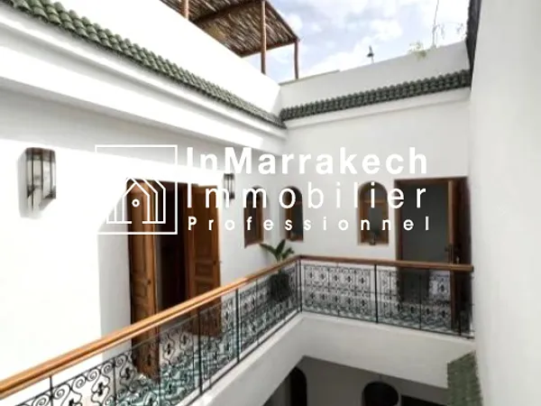 رياض ساحر مجدد مع مسبح للإيجار - باب دكالة