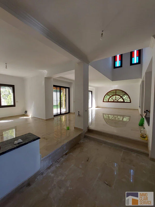 Ruime villa met tuin en garage in Rabat