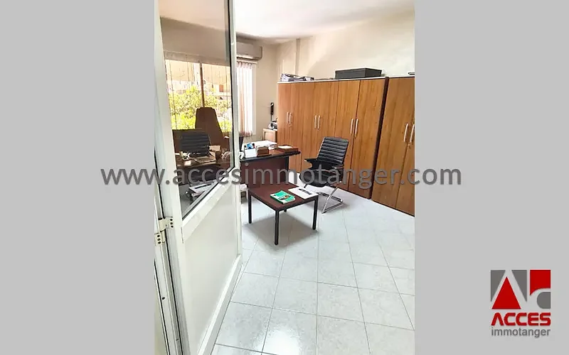 مكتب للبيع في طنجة بمساحة واسعة