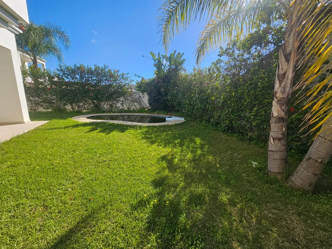 VILLA A TANGER EN VENTE QUARTIER RESIDENTIEL SURFACE 574 M² / REFERENCE VTAA1425