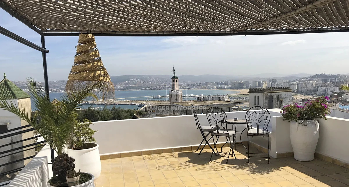 منزل فخم في طنجة مع إطلالة رائعة على الخليج
