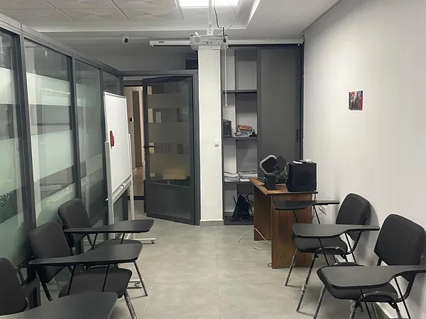 مكتب للإيجار في طنجة بالحي الإداري