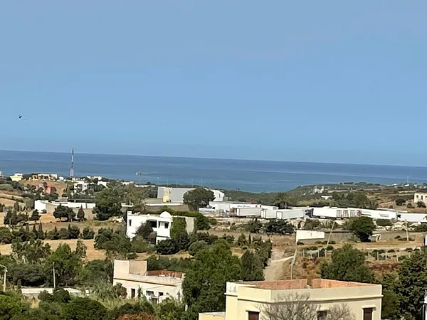 For Rent: New Villa with Garden and Pool in Tangier