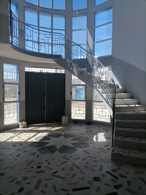 Commercial Space for Rent in Gzenaya