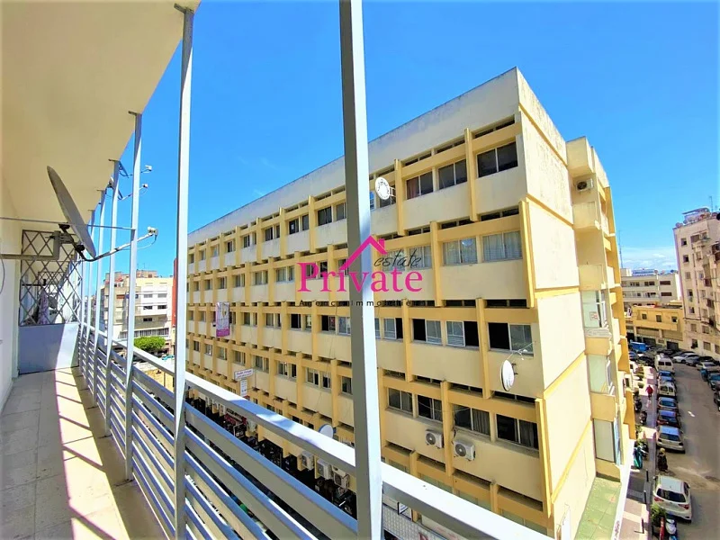 Location Appartement 100 m² RUE MEXIQUE Tanger Ref: LA686