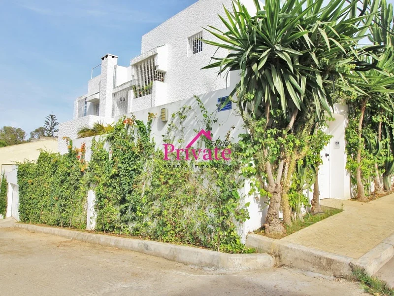 Location Villa 300 m² Californie Tanger Ref: LA661