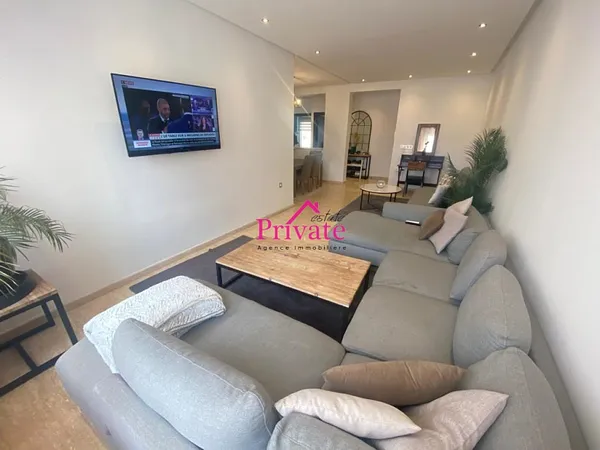 شقة فاخرة مفروشة للإيجار في قلب طنجة