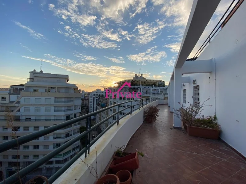 Location Appartement 200 m² AVENUE MOULAY YOUSSEF Tanger Ref: LA609