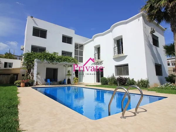 فيلا فاخرة للإيجار في طنجة