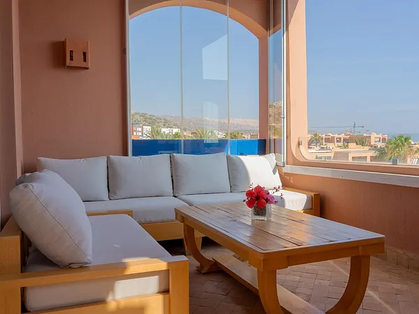 شقة بإطلالة على البحر في إيميؤودار