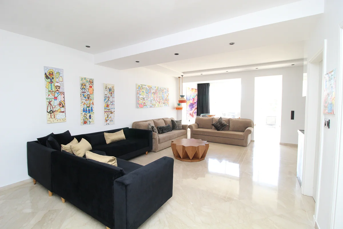 شقة فسيحة مع تراس خاص في قلب أغادير