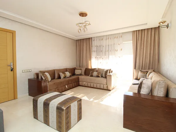 Appartement dernier étage au centre-ville d’Agadir