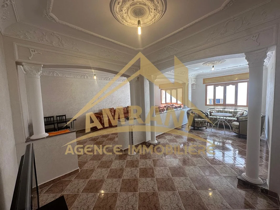 Appartement sur la rue principale de Boujarah