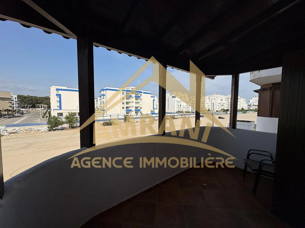 Appartement à 2 minutes de la corniche de Martil avec piscine