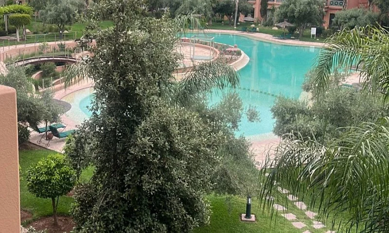 Appartement meublé / 2 CH / 2SDB / Salon / Piscine/ Jardin/ 108m²
