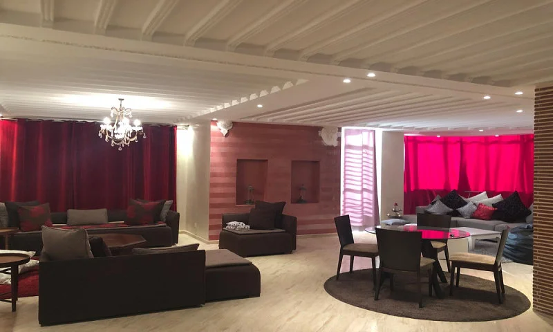 Appartement Meublé / 2 Ch / 2 Salon / 2 SDB / Terrasse / 120m²