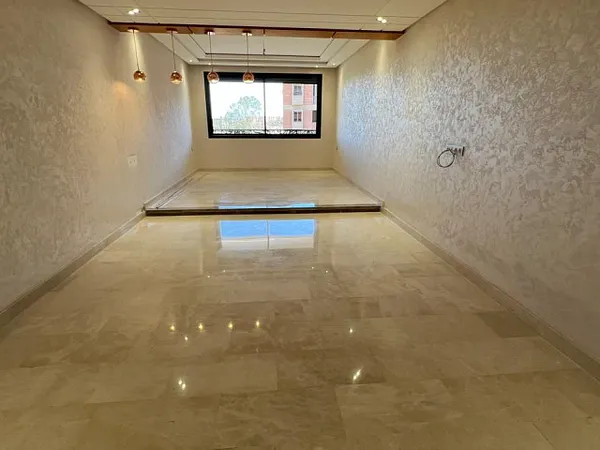 Appartement 2 Ch / 2 SDB / Balcon / Parking / 111m²