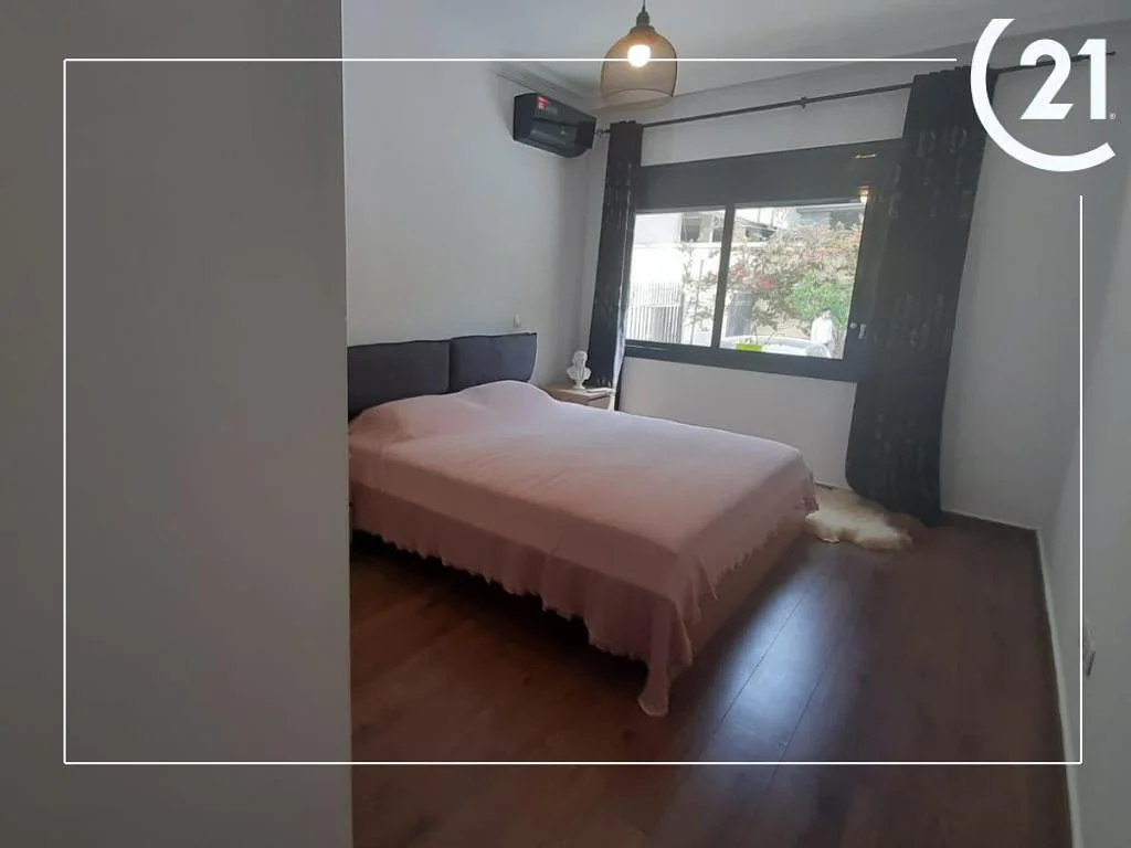 High-End Apartment – Merkala