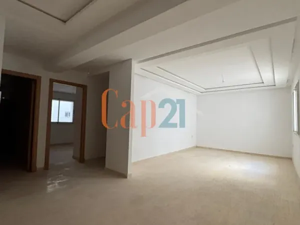 Neuf appartement vide à louer à Mesnana