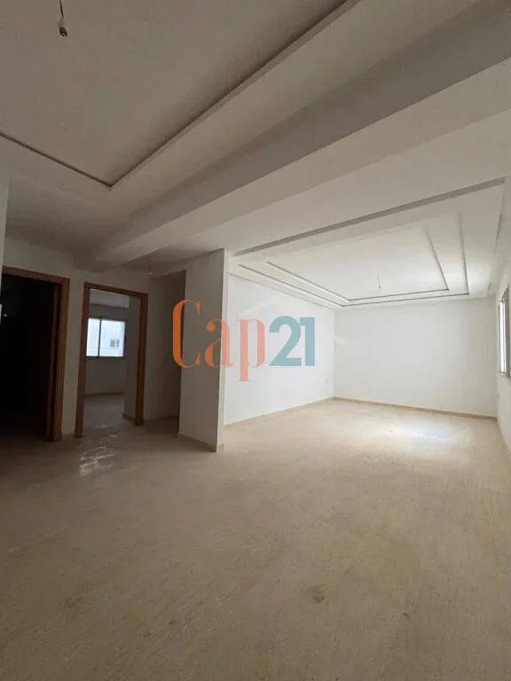 Neuf appartement vide à louer à Mesnana