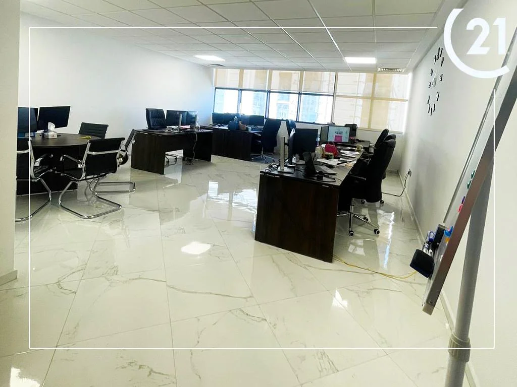 مكتب مفتوح – وسط المدينة