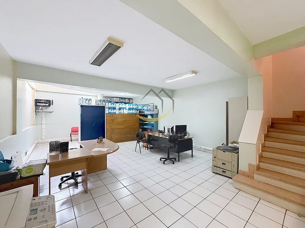 Local hyper centre - Ref.C334