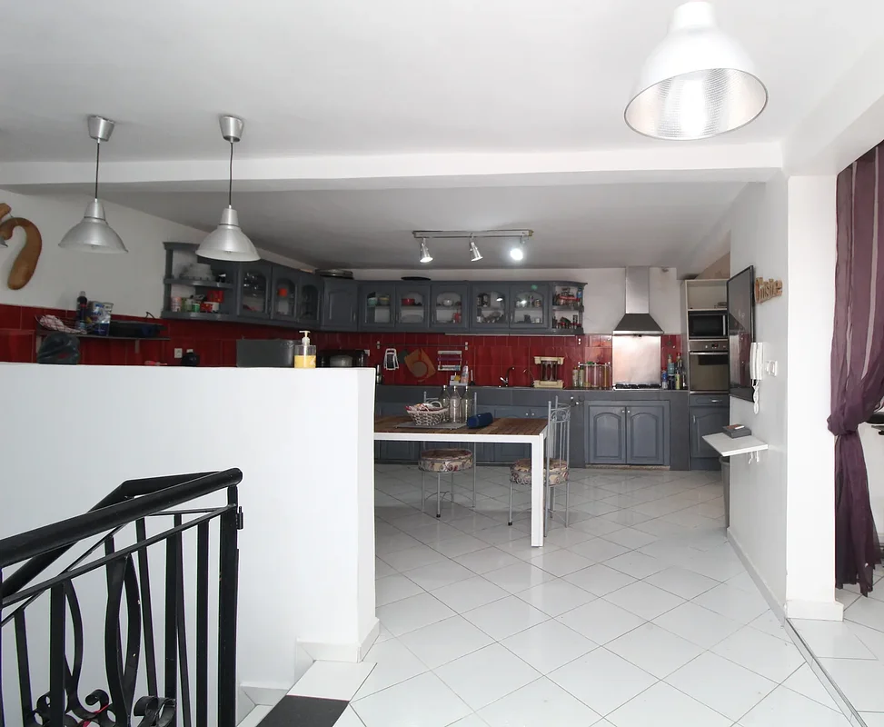 Opportunité à saisir : Duplex plein sud avec terrasse à Agadir   Espace, convivialité et emplacement idéal