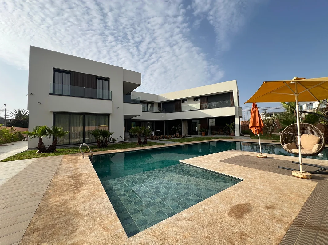 🏰 فيلا فاخرة للبيع في سلا REF 4130