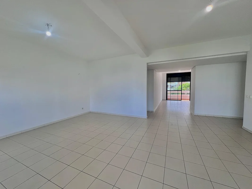 Location appartement à Hay Riad Mahaj riad REF 4375