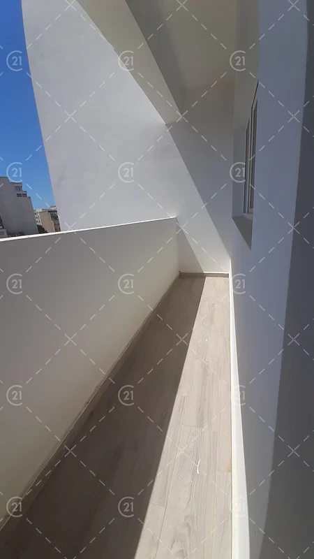 مكتب للبيع في وسط المدينة