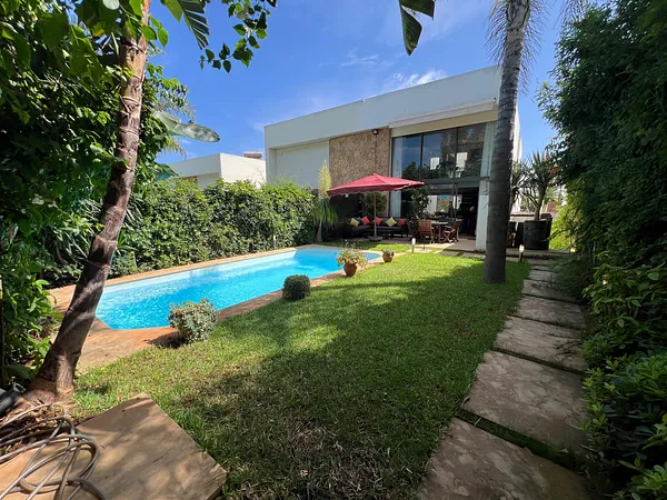 Te koop: Luxe Villa dichtbij het strand in Skhirat