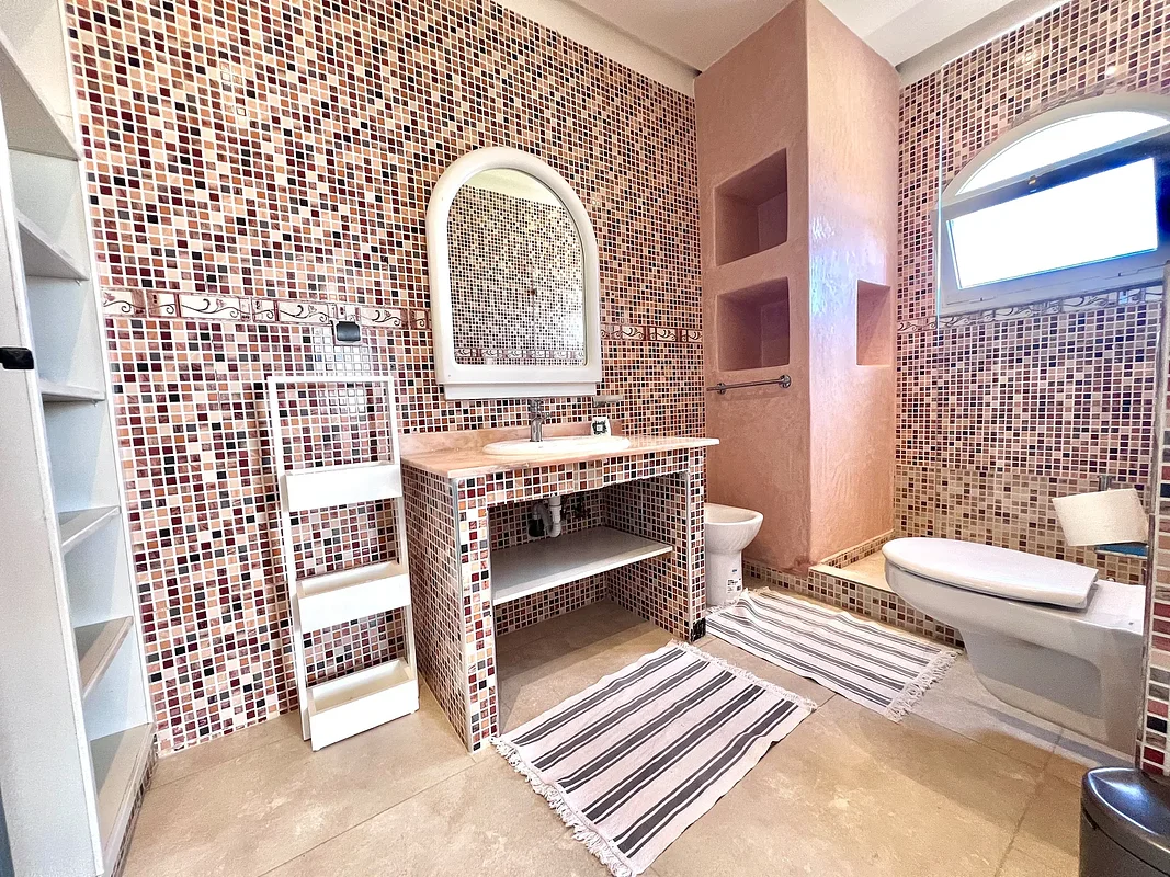 فيلا للبيع بتصميم رائع في سكيراط