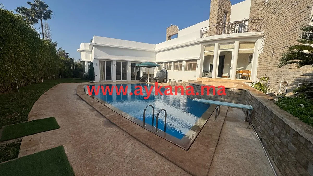 Vente Villa d’Exception Moderne et Traditionnelle à Souissi Rabat REF 3988