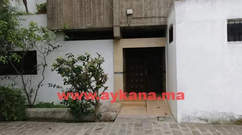 شقة للبيع في سلا مع حديقة خاصة