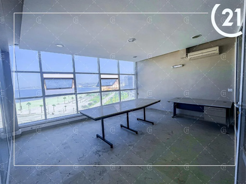 مكتب للإيجار – مالاباطا