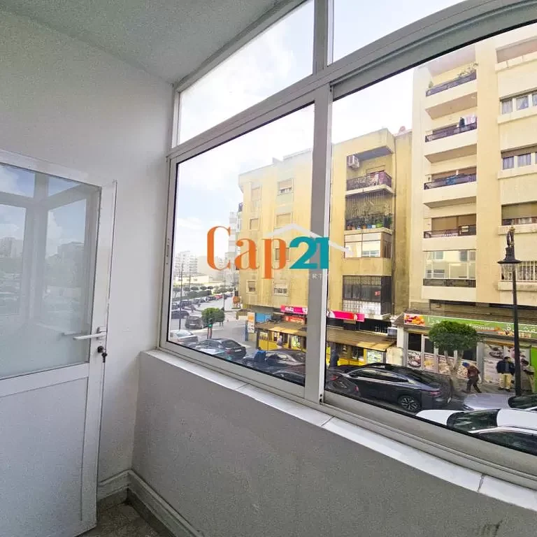 طنجة - وسط المدينة: بيع شقة قريبة من جميع المرافق