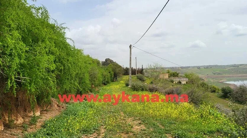 Te Koop Grond in Salé Shoul met Uitzicht op het Meer