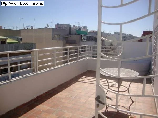 Rabat Agdal: gemeubeld appartement met terras te huur