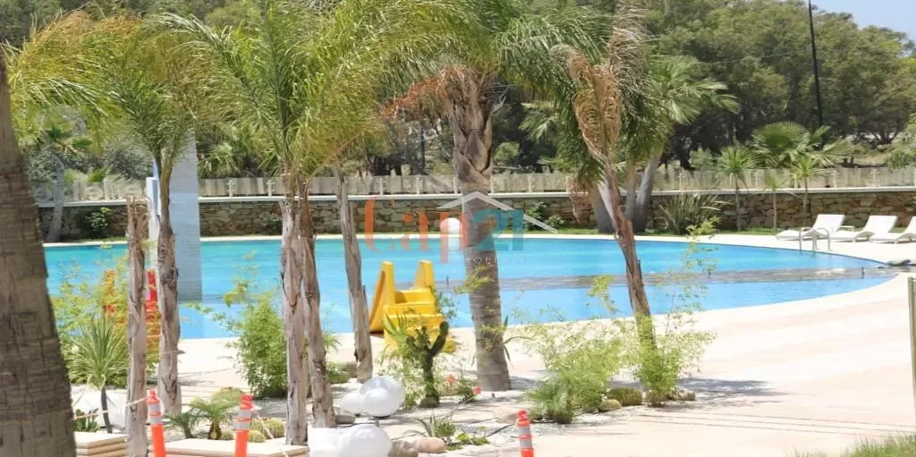 Gemeubeld appartement te huur met zwembad in Malabata, Tanger