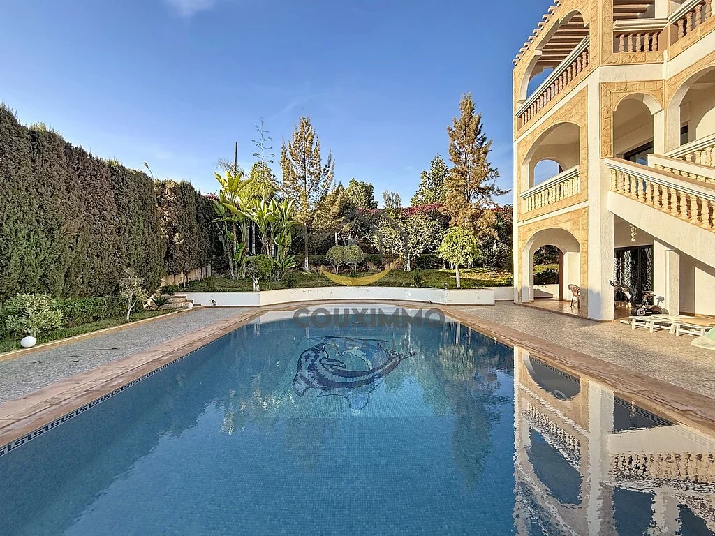 Villa 750M² met Uitzicht en Zwembad in Agadir