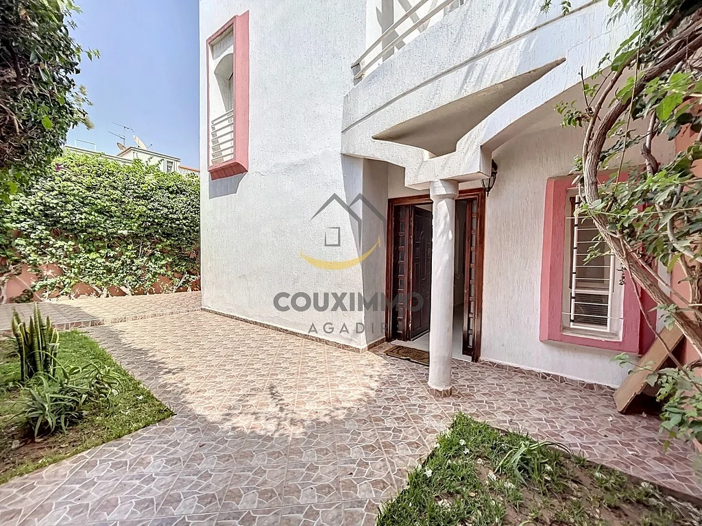 Villa d'angle - Réf V699